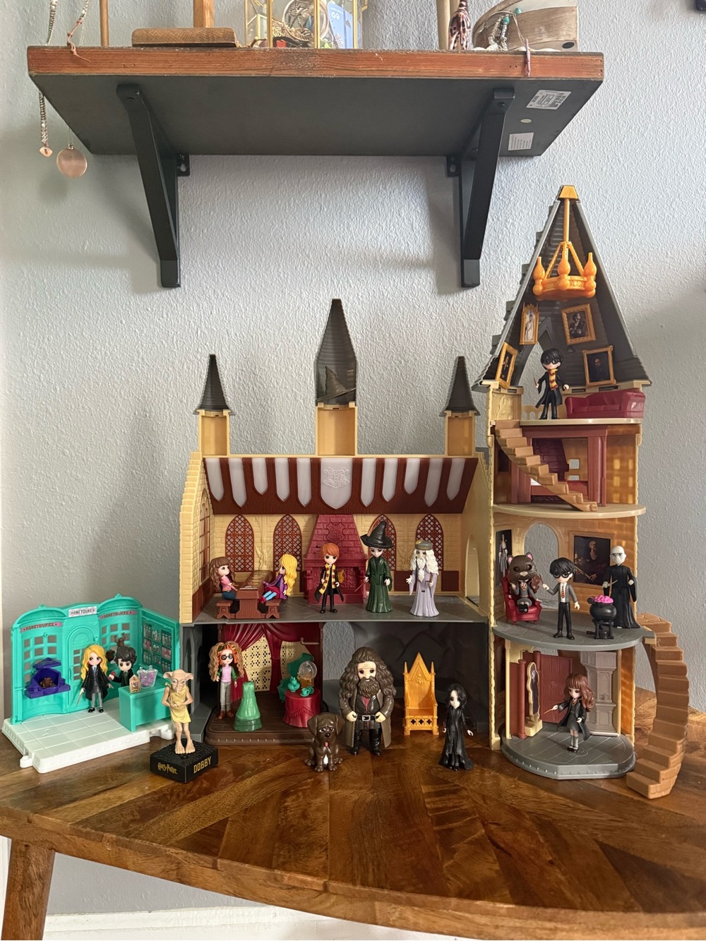 Wizarding World of Harry Potter Castle with Figures and Unboxed Scenes
